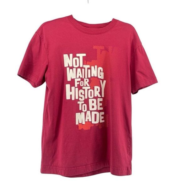 Not Waiting For History To Be Made Adult’s Red Black History Graphic Tee Small - Picture 1 of 8